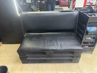 4 Sillas Peluquería + Mesa todo x 400€