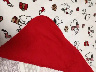 Manta Snoopy Fleece Blanca y Roja
