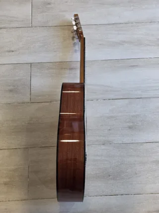 Guitarra Admira Alba Clásica