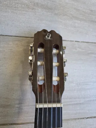 Guitarra Admira Alba Clásica