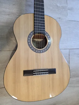 Guitarra Admira Alba Clásica