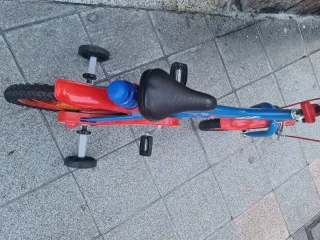 Bicicleta Infantil Spiderman Azul y Roja