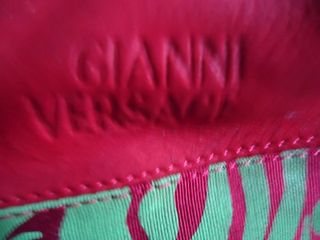 Estuche Gianni Versace Rojo y Verde