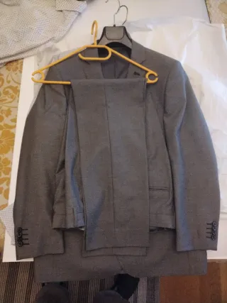 Traje completo hombre gris