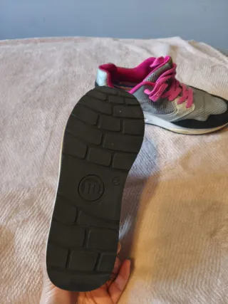 Lote 2 pares zapatillas deportivas talla 37