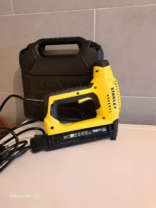 Pistola grapadora Stanley