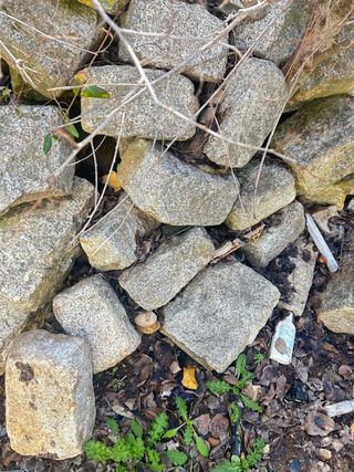 Adoquines, Piedras para decoración o construcción