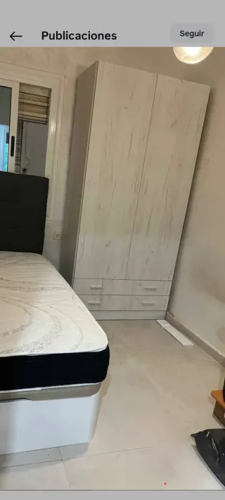 Armario blanco minimalista