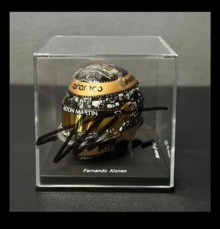 Casco Fernando Alonso firmado a mano