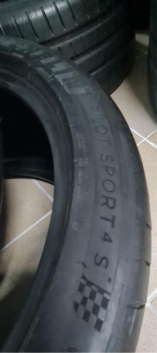 Michelin Pilot Sport 4s 295/35ZR21 107Y XL