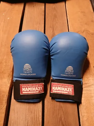 Kimono Judo Blanco con 3 cinturones y guantes M