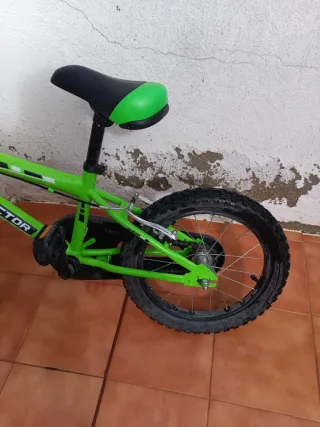 Bicicleta infantil verde