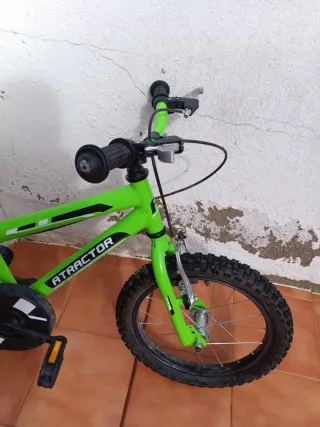 Bicicleta infantil verde
