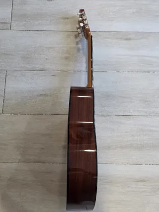 Guitarra Admira Clásica