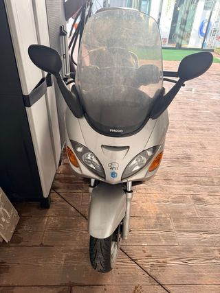 Piaggio X9 Maxi Scooter