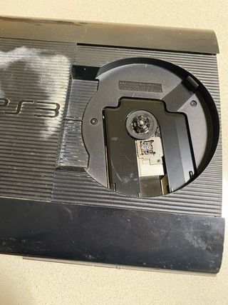 Playstation 3 Super Slim Negra.