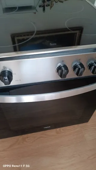 Horno y vitrocerámica Teka