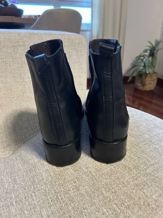 Botín piel negro talla 37