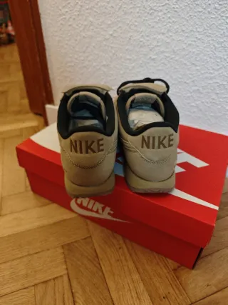 Nike Cortez Beige Talla 42