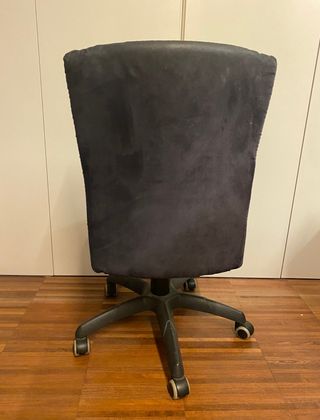 Silla de oficina giratoria negra