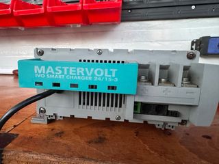 Cargador MasterVolt IVO