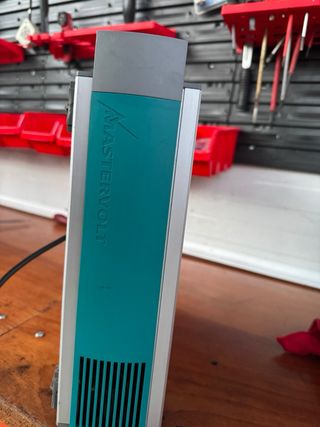 Cargador MasterVolt IVO