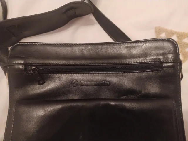 Bandolera piel hombre Samsonite negra.