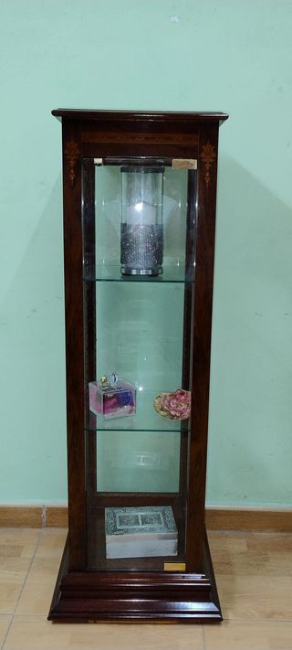 Vitrina madera y cristal