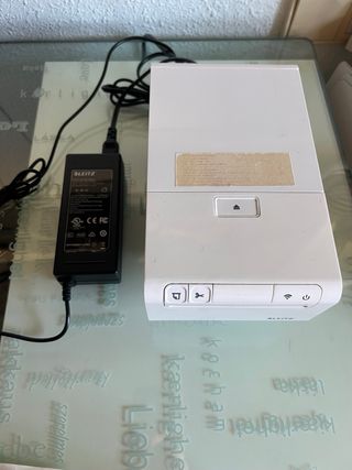 Impresora de etiquetas LEITZ blanca