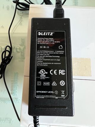 Impresora de etiquetas LEITZ blanca