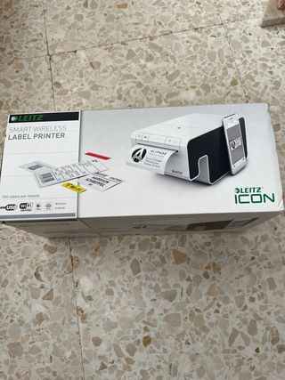 Impresora de etiquetas LEITZ blanca