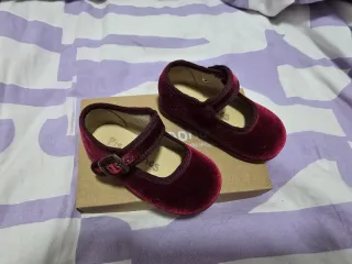 Zapatos niña talla 20 color burdeos