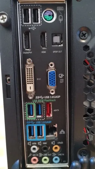 PC Torre AMD A8, 8GB RAM