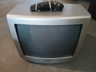 2 Televisor Antiguo con tdt funciona o para piezas