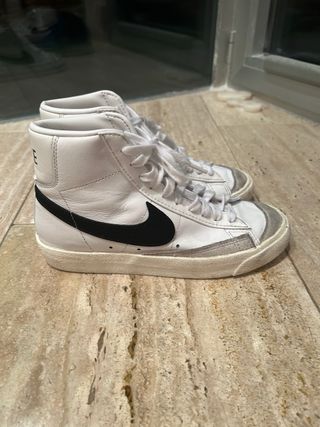 Nike Blazer Mid '77 Vintage Blancas