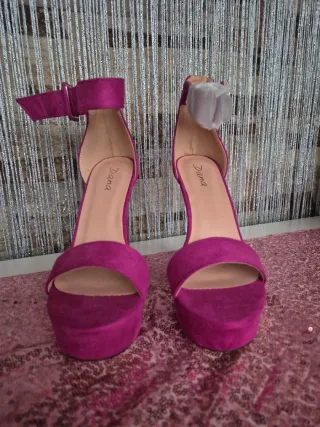 Zapatos de tacón fucsia