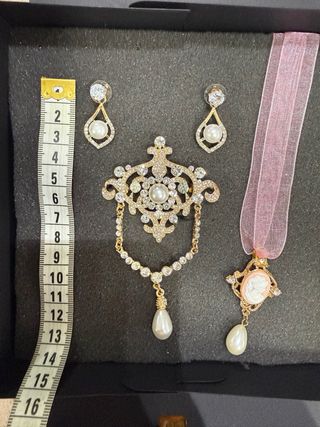 Aderezo niña fallera dorado y perlas