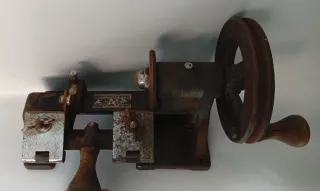 Máquina de llaves antigua