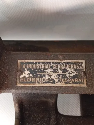 Máquina de llaves antigua