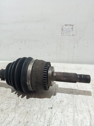 TRANSMISION DELANTERA IZQUIERDA MITSUBISHI CARISMA BERLINA 4