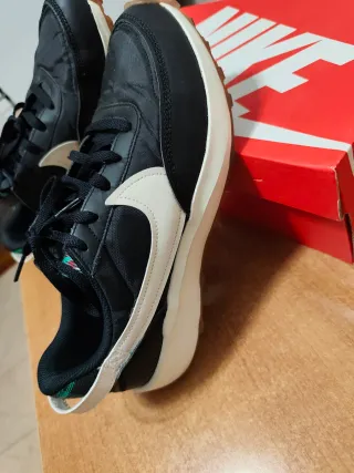 Zapatillas Nike Hombre Negras y Blancas