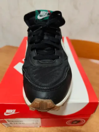 Zapatillas Nike Hombre Negras y Blancas