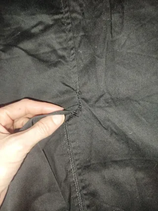 Falda tubo negra con botones