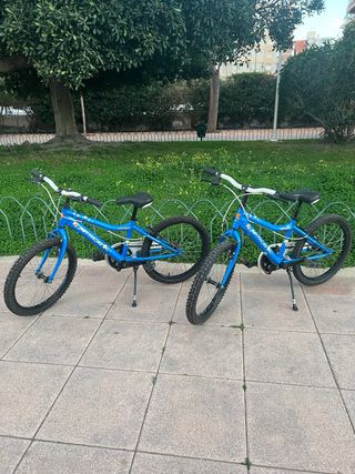 Bicicleta infantil azul