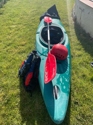 Piragua Prijon con pala y casco