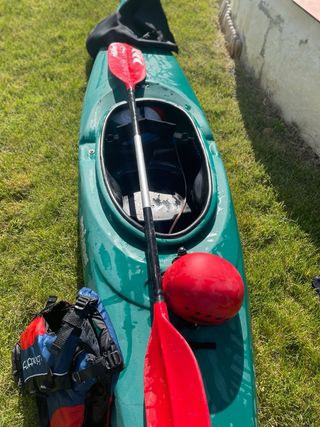 Piragua Prijon con pala y casco