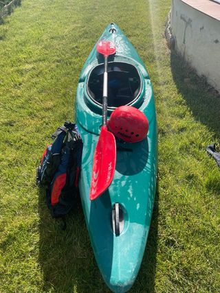 Piragua Prijon con pala y casco