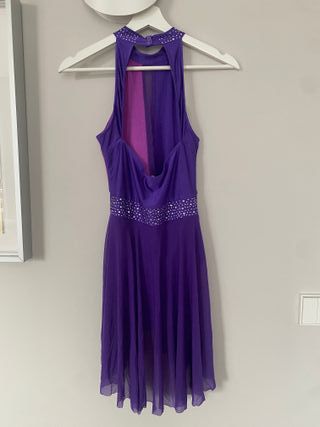 Costume da ballo viola e rosa con pietre