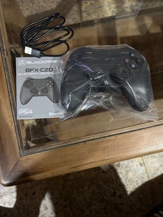 PS4 Slim 500 GB + 2 Juegos + Mando