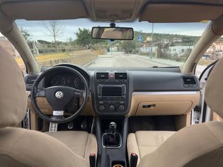 Volkswagen Golf 2004